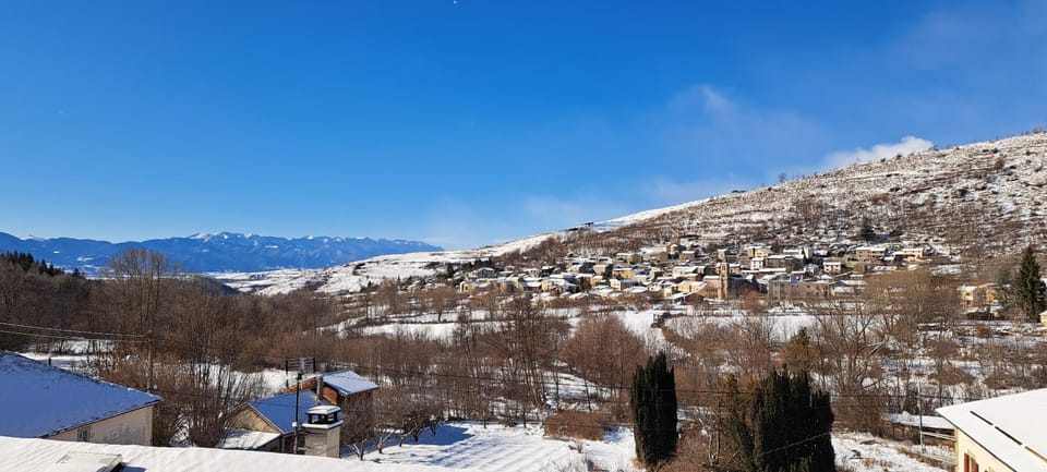 La Grande Maison Rouge Apartment in Cerdanya