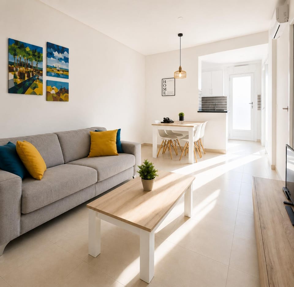 Living room, Photo of the whole room, Seating area, Dining area