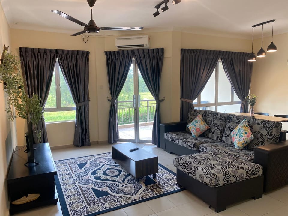 Desaru Beach Resort Family Suite E309 5Pax Apartment in Johor