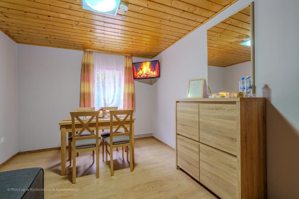 Przycup w Karkonoszach Apartamenty - Apartamenty pod Śnieżką przy Wyciągu Biały Jar Karpacz BLISKO STACJI PKP, PKS - parking gratis Apartment in Lower Silesian Voivodeship