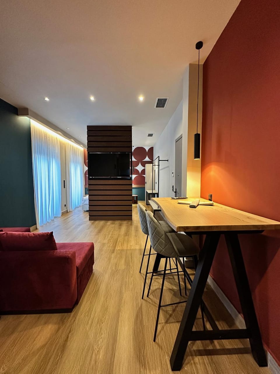 TV and multimedia, Living room, Dining area