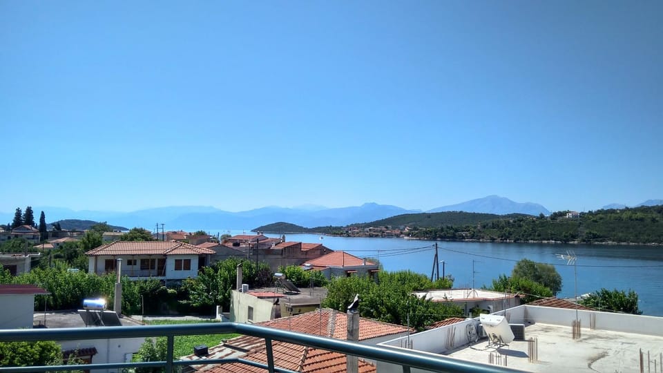 Nikolitsa Apartments Apartment in Peloponnese, Western Greece and the Ionian