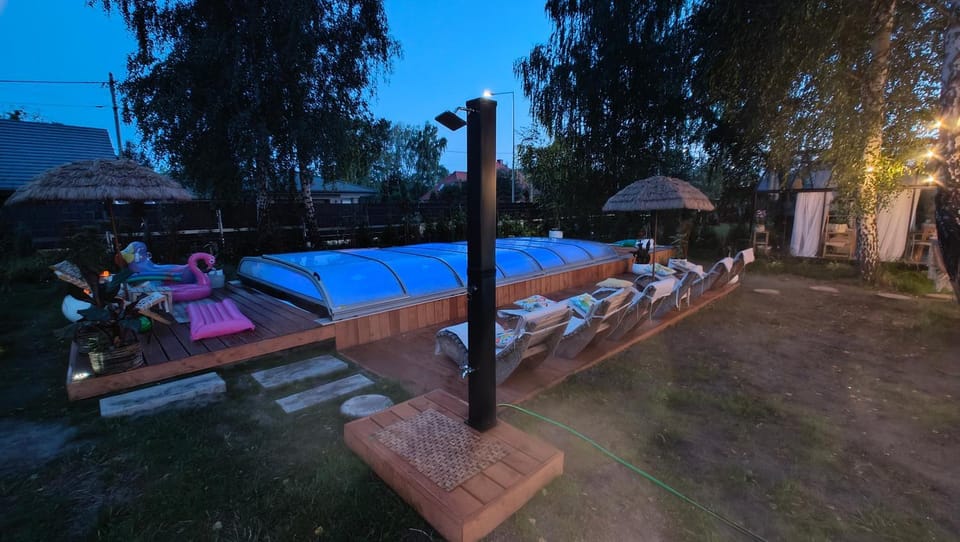 Garden, Garden view, Pool view, Swimming pool, sunbed