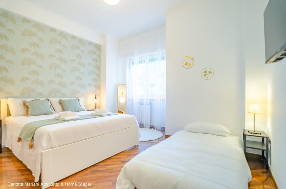 Bed, Photo of the whole room, Bedroom