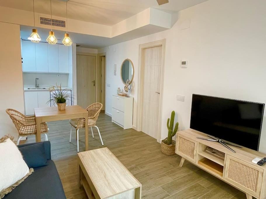Lovely Beach Apartment Apartment in Rincón de la Victoria