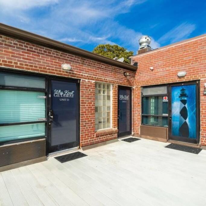 Why Knot Getaway…Rooftop with WaterView! Unit E House in Beaufort