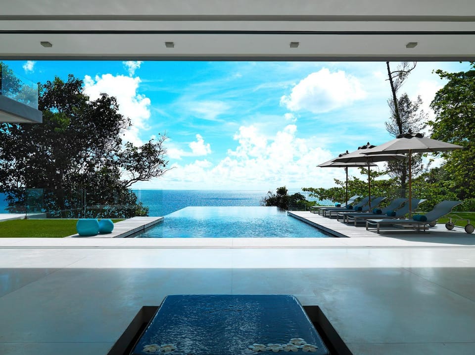 Swimming pool, sunbed
