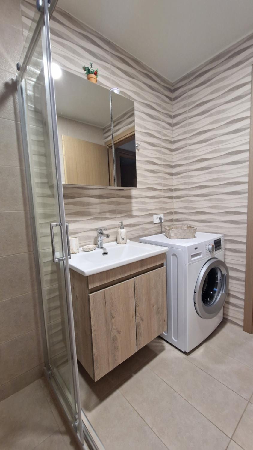 Bathroom, washing machine