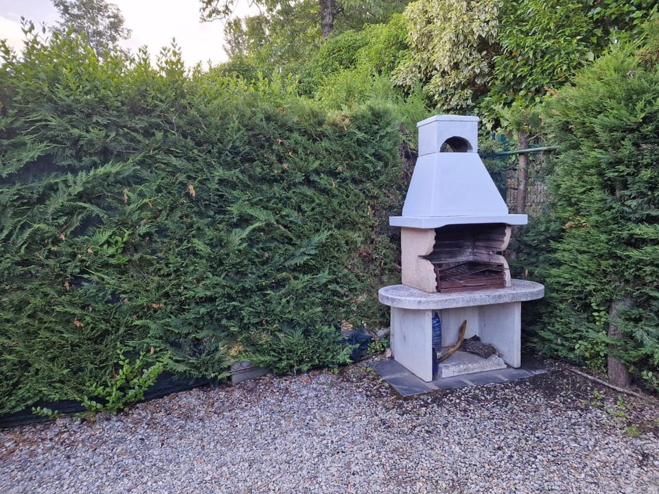 Spring, BBQ facilities, Garden