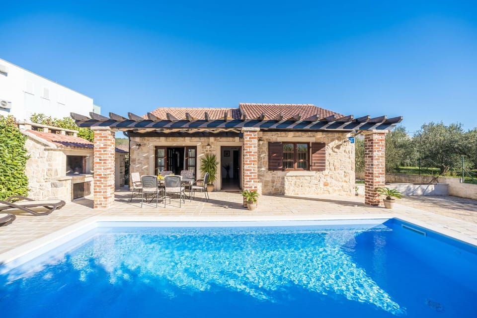 Patio, Swimming pool