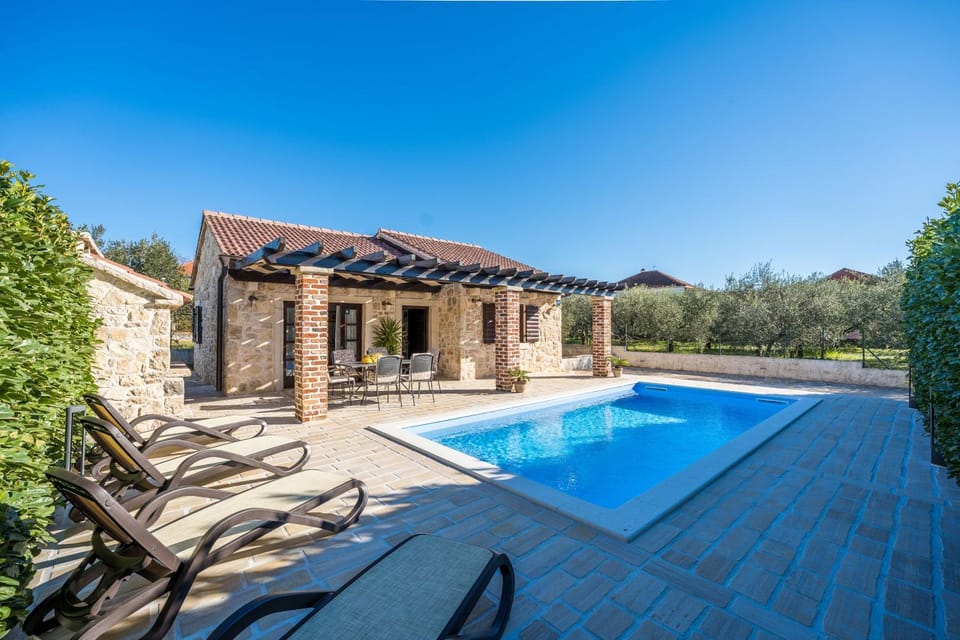 Patio, Swimming pool