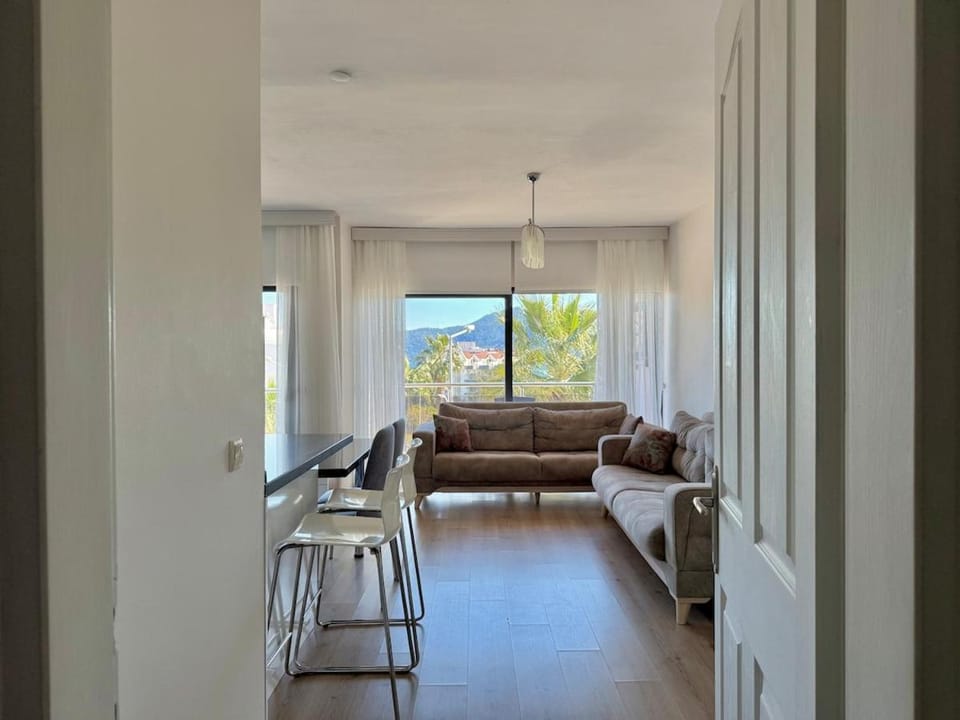 Deniz Manzaralı, Plaja 100 Metre, Luks Daire 3 Apartment in Marmaris