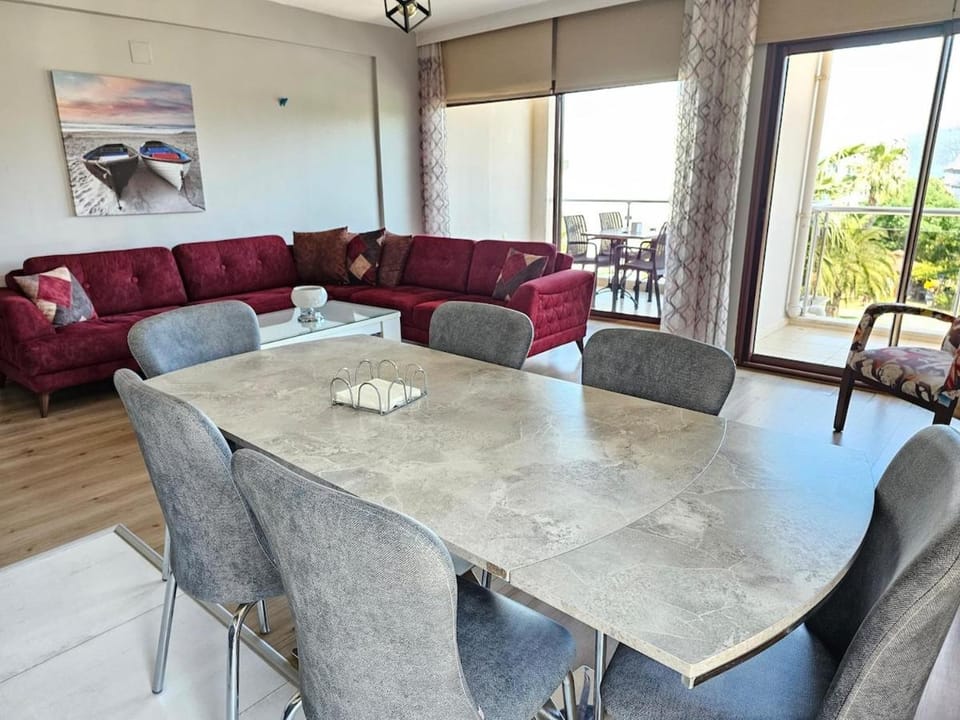 Deniz Manzaralı, Plaja 100 Metre, Luks Daire 4 Apartment in Marmaris