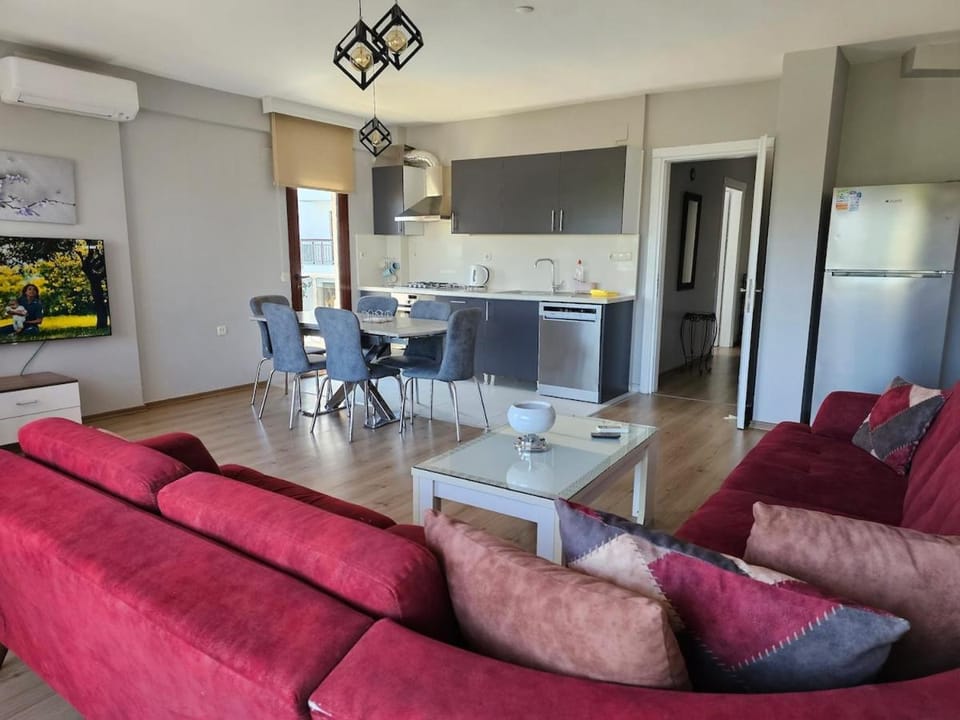 Deniz Manzaralı, Plaja 100 Metre, Luks Daire 4 Apartment in Marmaris