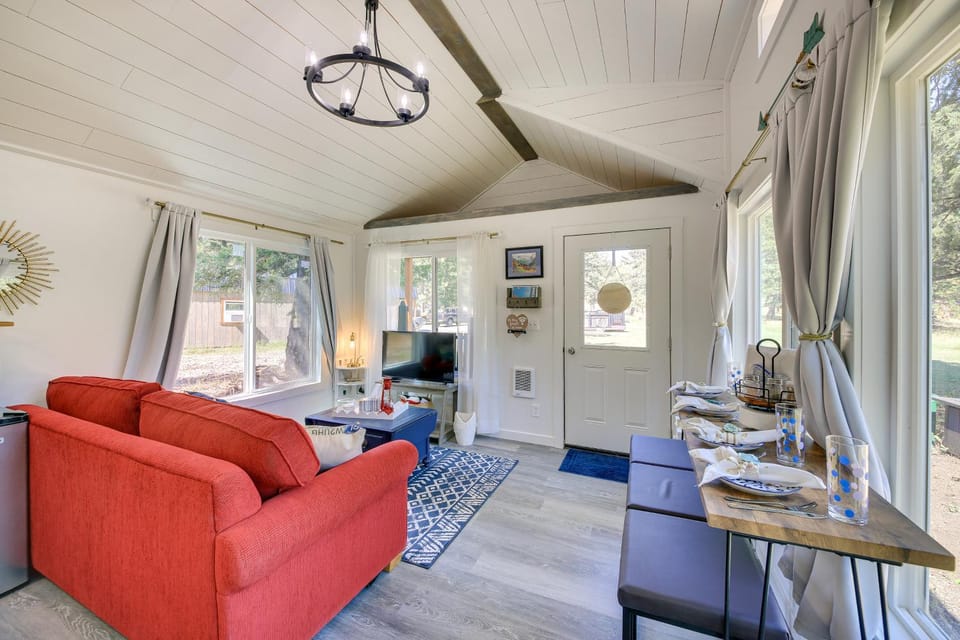 Eureka Vacation Rental: Steps to Creek & Fishing! Apartment in Idaho