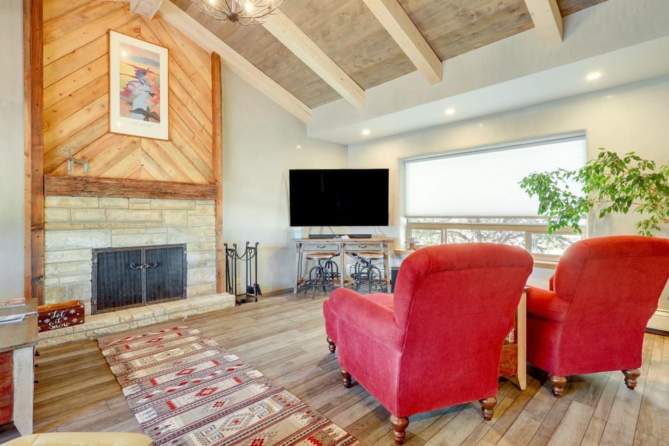 Scenic Santa Fe Vacation Rental w/ Views + Hot Tub House in Santa Fe