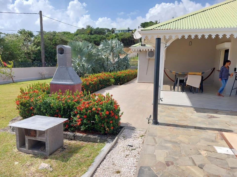 Patio, BBQ facilities