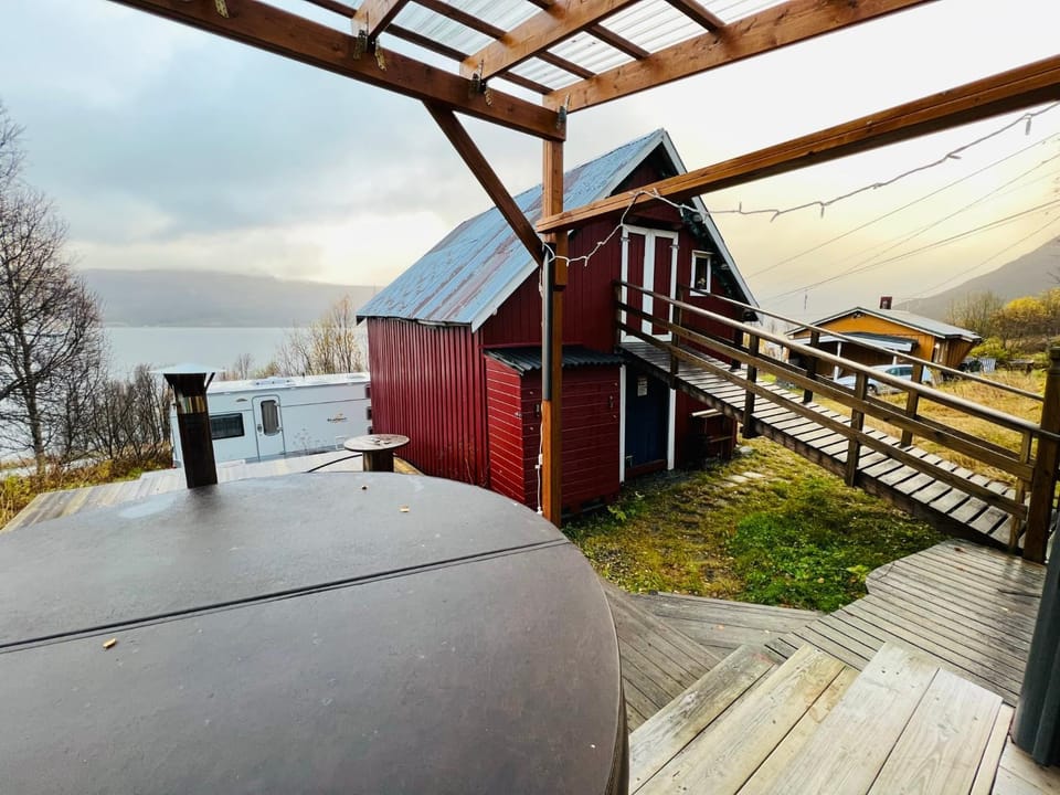 Day, Hot Tub, Balcony/Terrace
