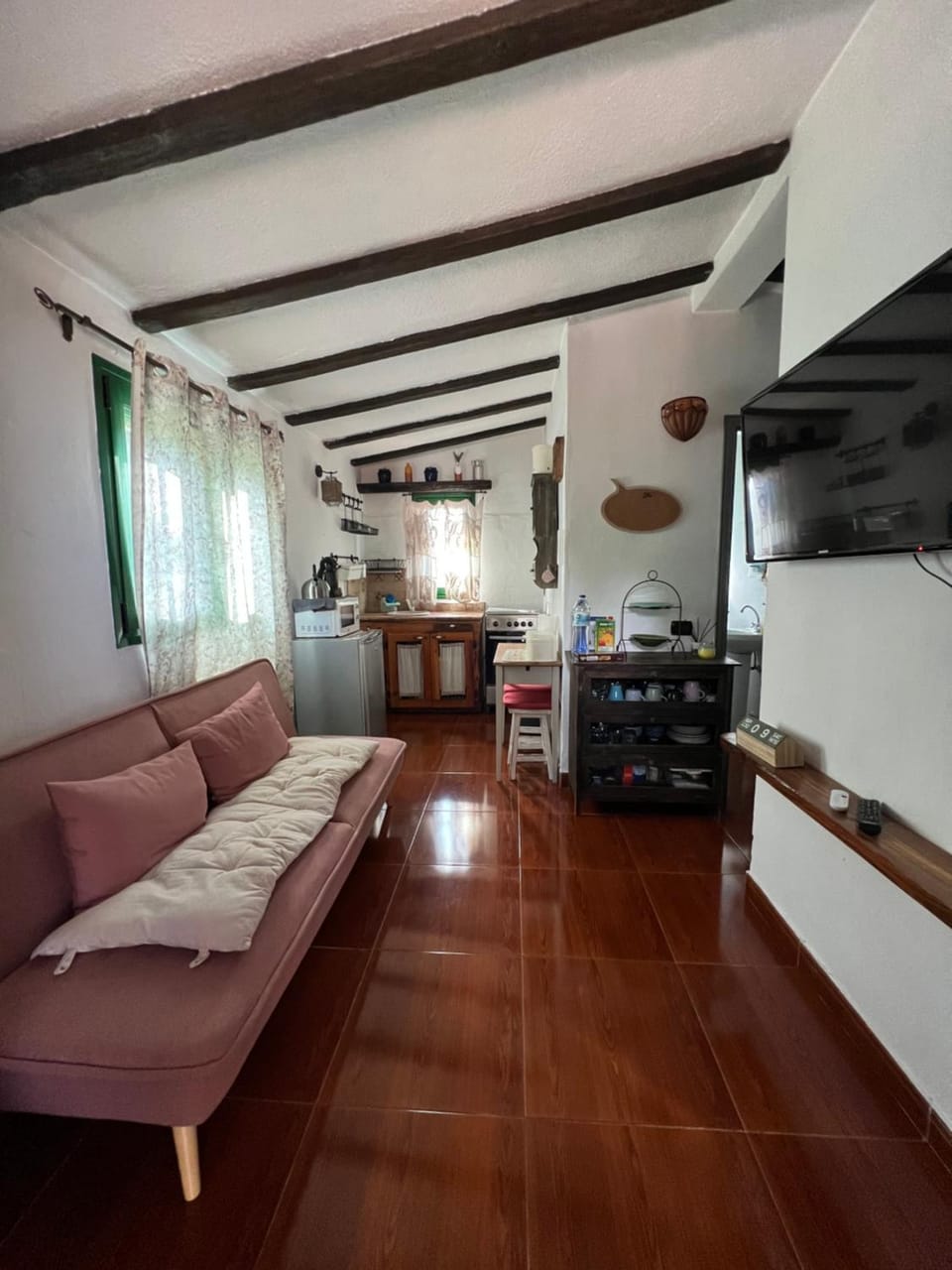 TV and multimedia, Kitchen or kitchenette, Living room, Dining area, minibar