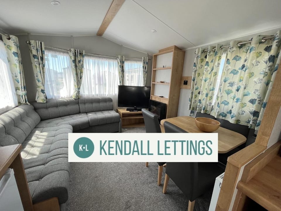 Willerby (Green Lawns) House in Selsey