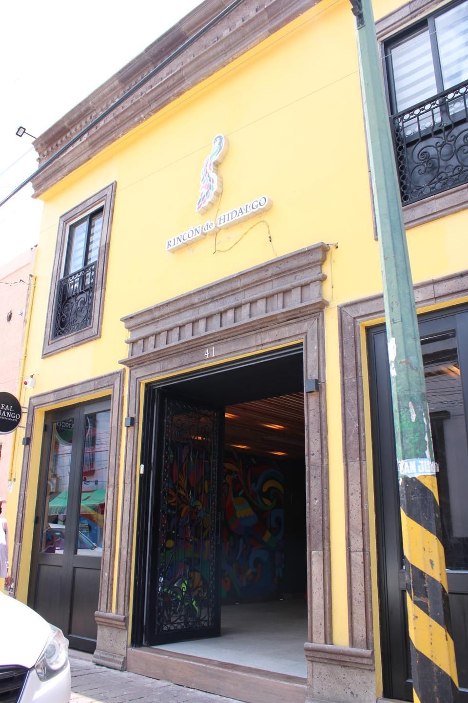 Facade/entrance