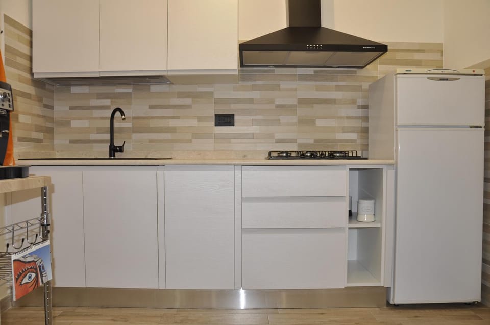 Communal kitchen, oven
