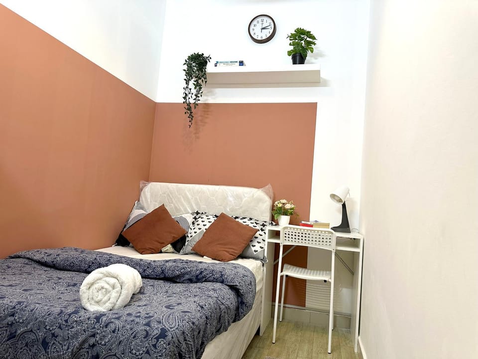 Luxurious Partition Room in Tecom Near Internet City Metro Station Vacation rental in Dubai