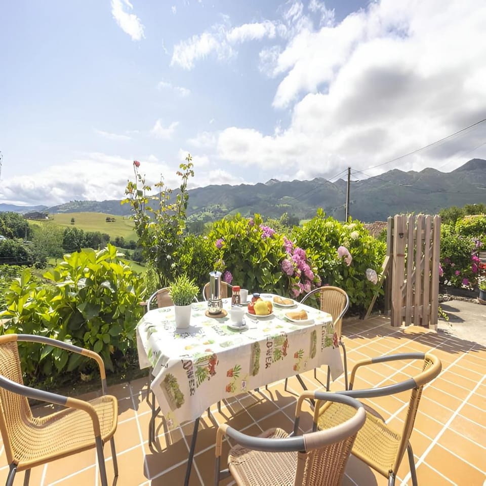 Property building, Spring, Day, Natural landscape, Summer, View (from property/room), Balcony/Terrace, Mountain view