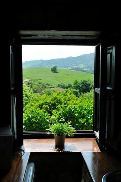 Day, Natural landscape, Kitchen or kitchenette, Mountain view