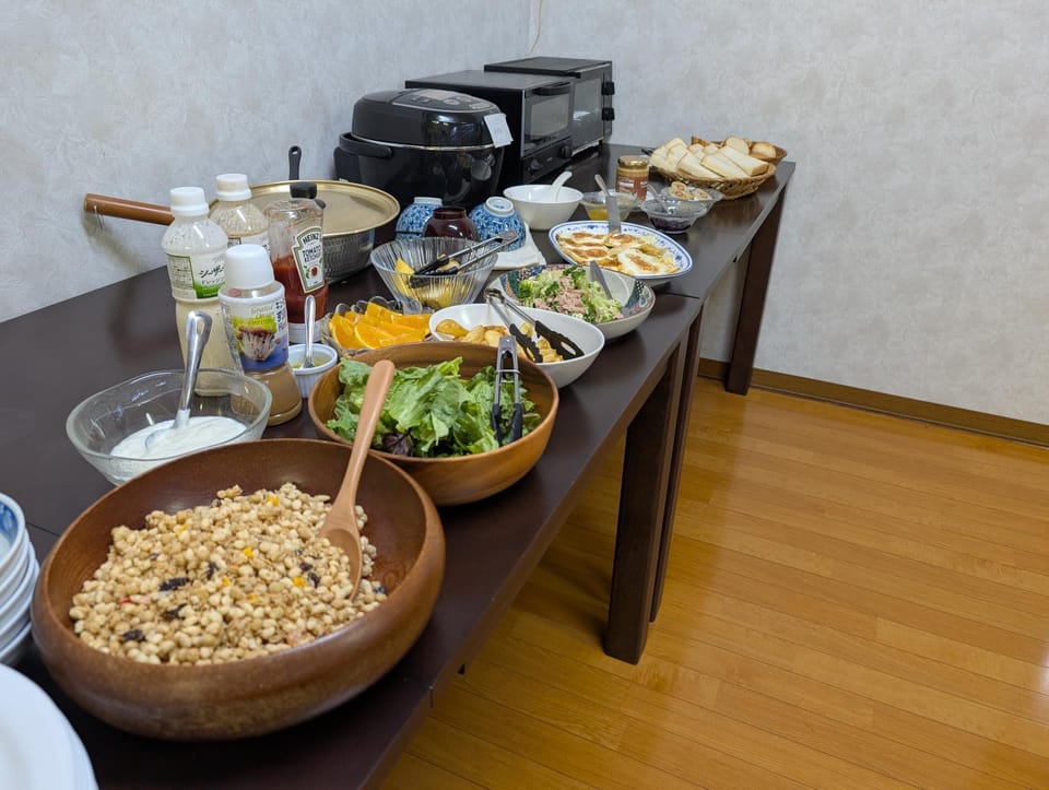 KANEKAKU Bed and Breakfast in Hakuba