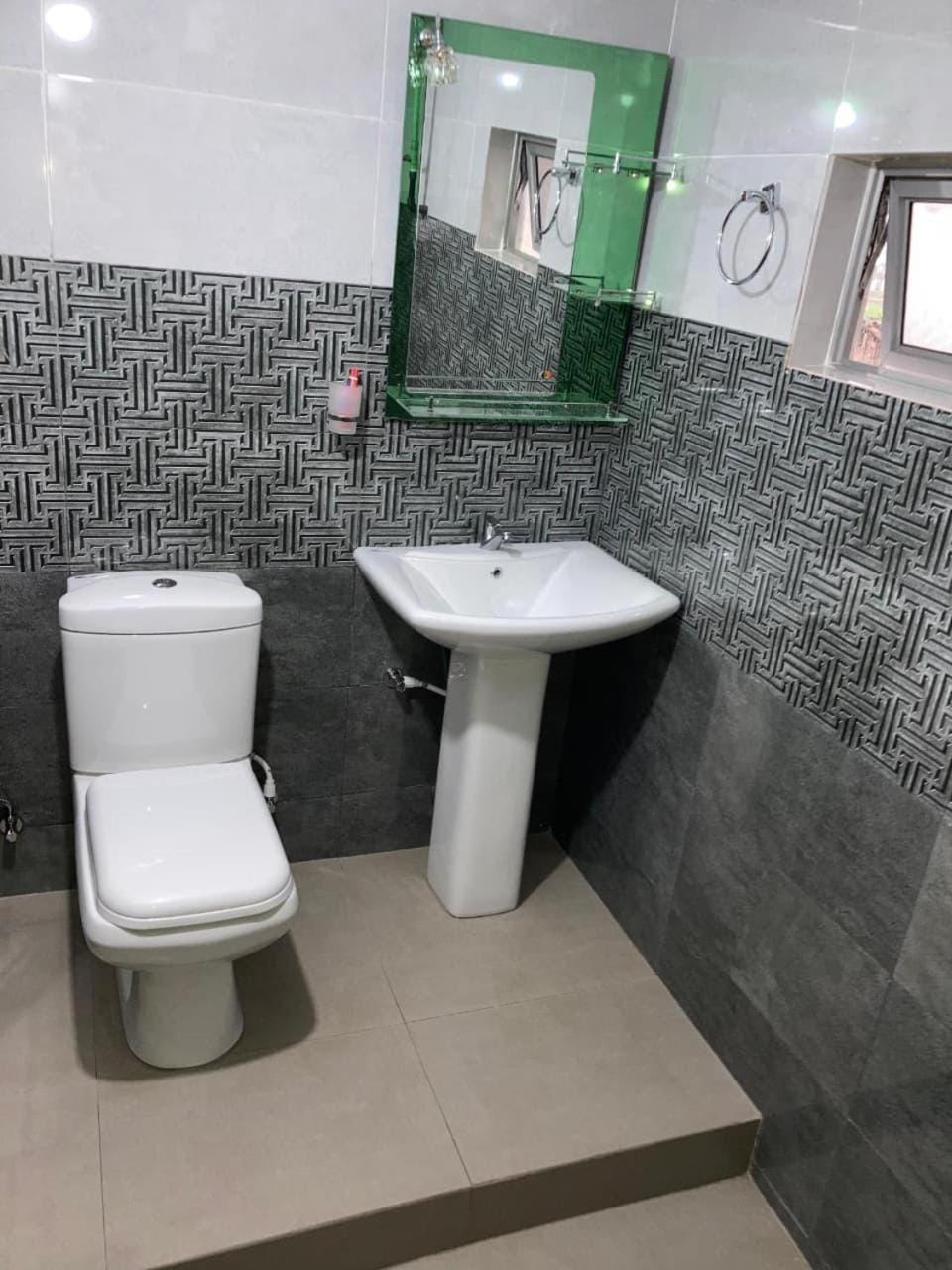 Toilet, Bathroom