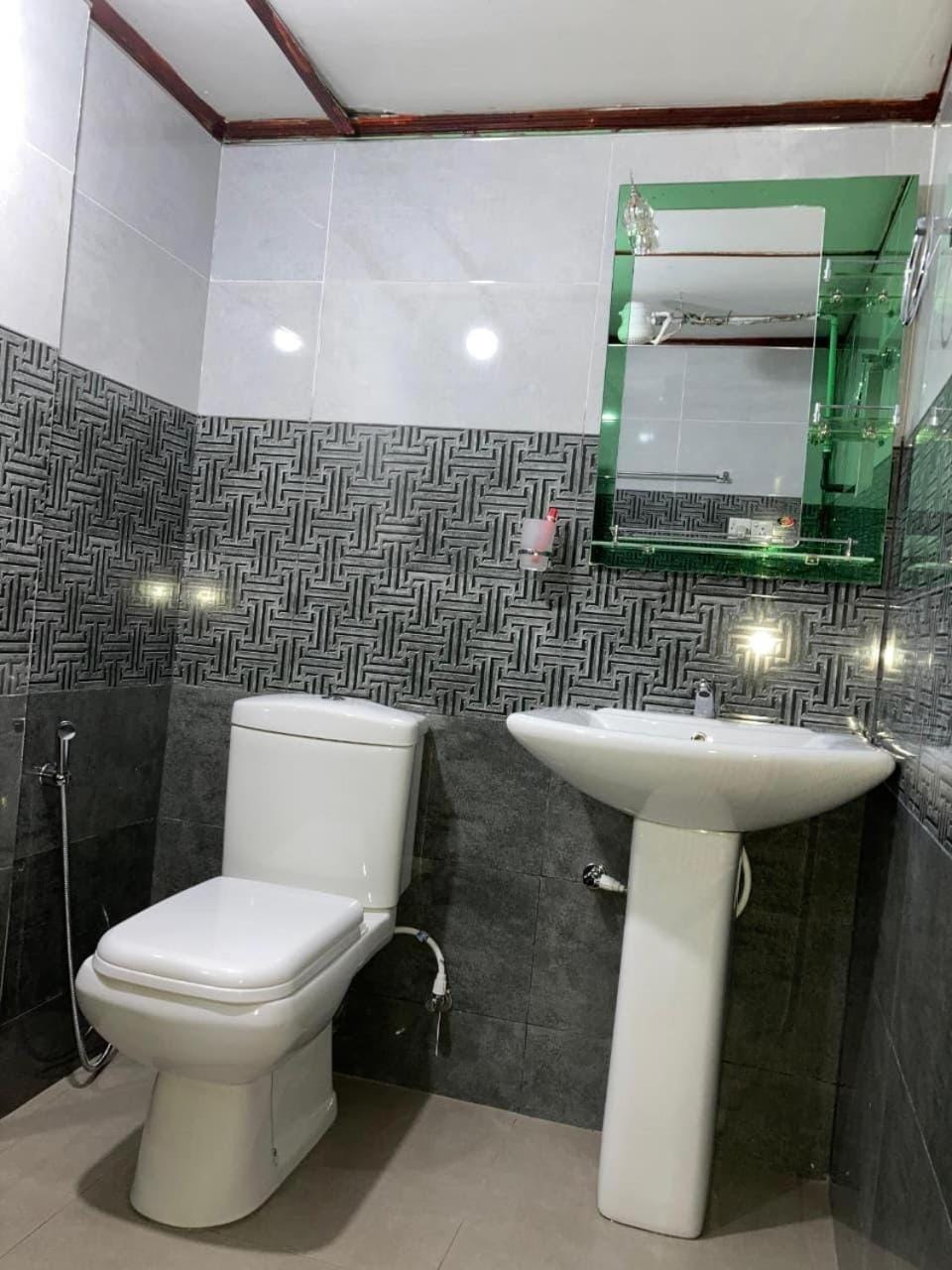Toilet, Bathroom