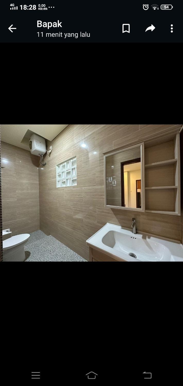 Bathroom, towels