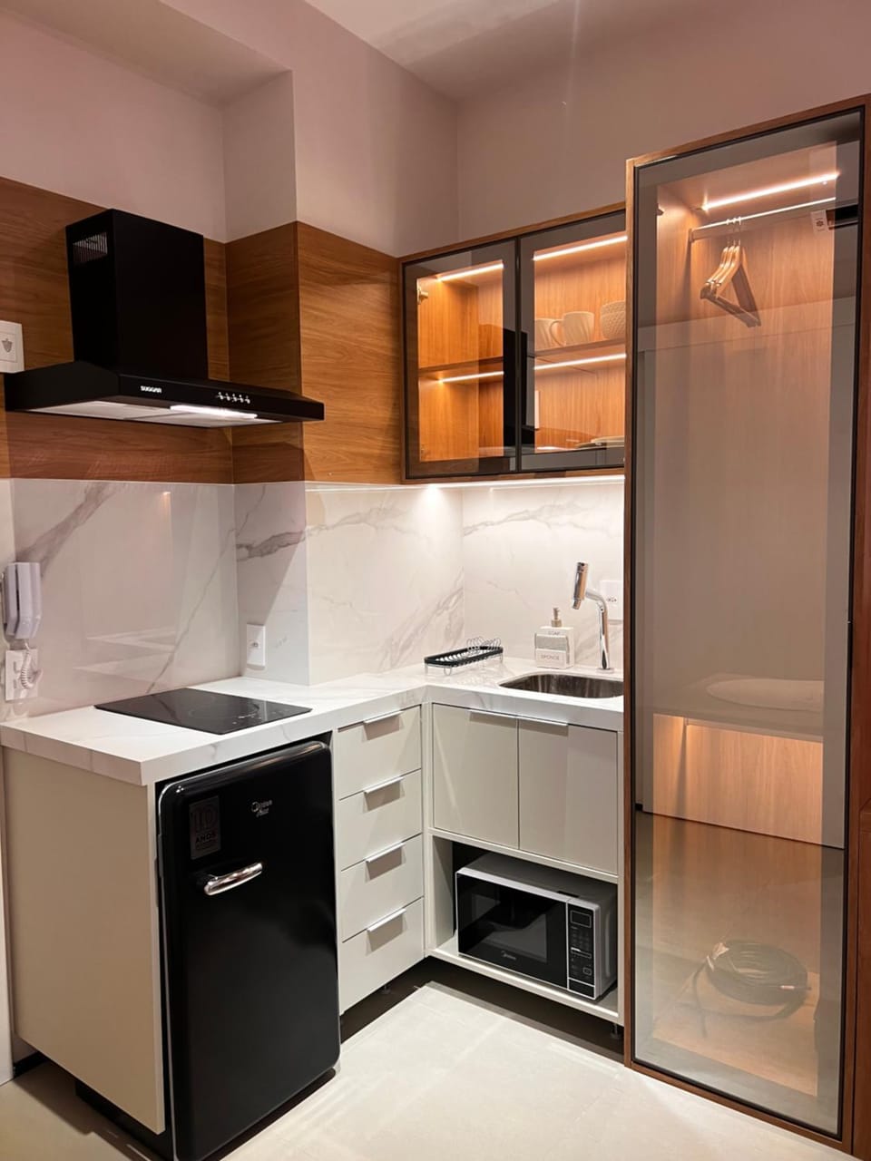 Kitchen or kitchenette