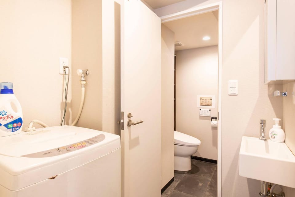 Toilet, washing machine