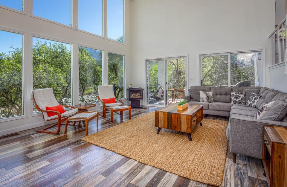 Sierra River House 5 min to Sequoia Park Entrance House in Three Rivers