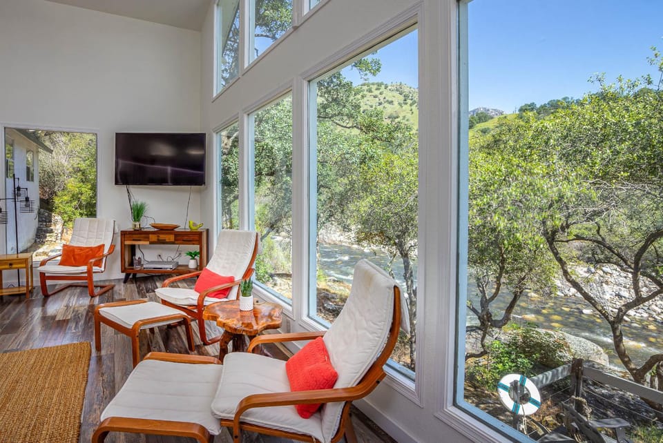 Sierra River House 5 min to Sequoia Park Entrance House in Three Rivers