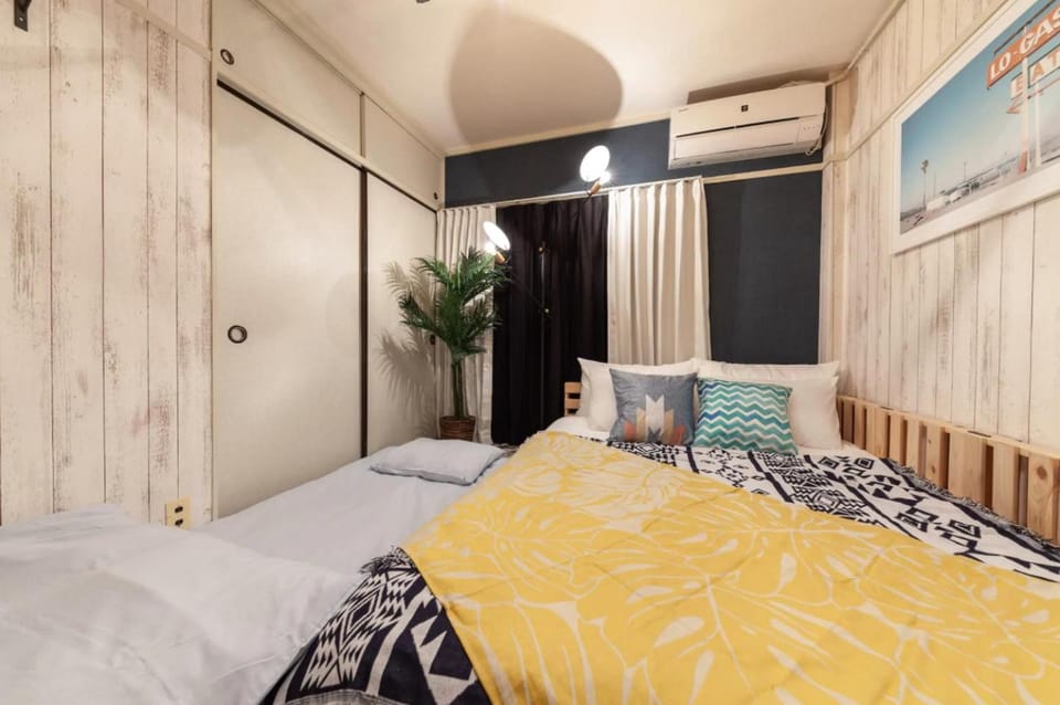 Bed, Bedroom, air conditioner