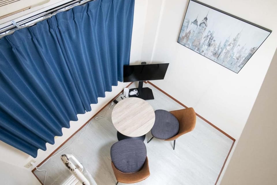 TV and multimedia, Seating area