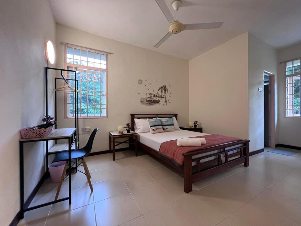 EE's Sunset House - Homestay 3 min walk to beach Apartment in Batu Ferringhi, Penang, Malaysia