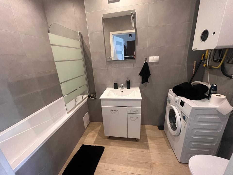 Bathroom, Bath, washing machine