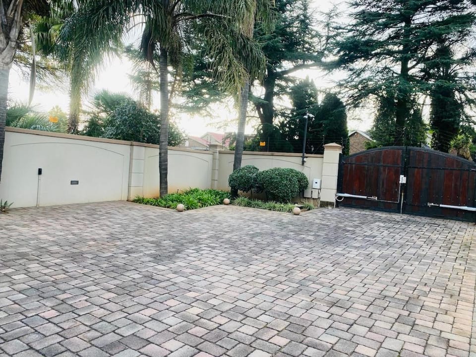 Day, Garden view, Inner courtyard view