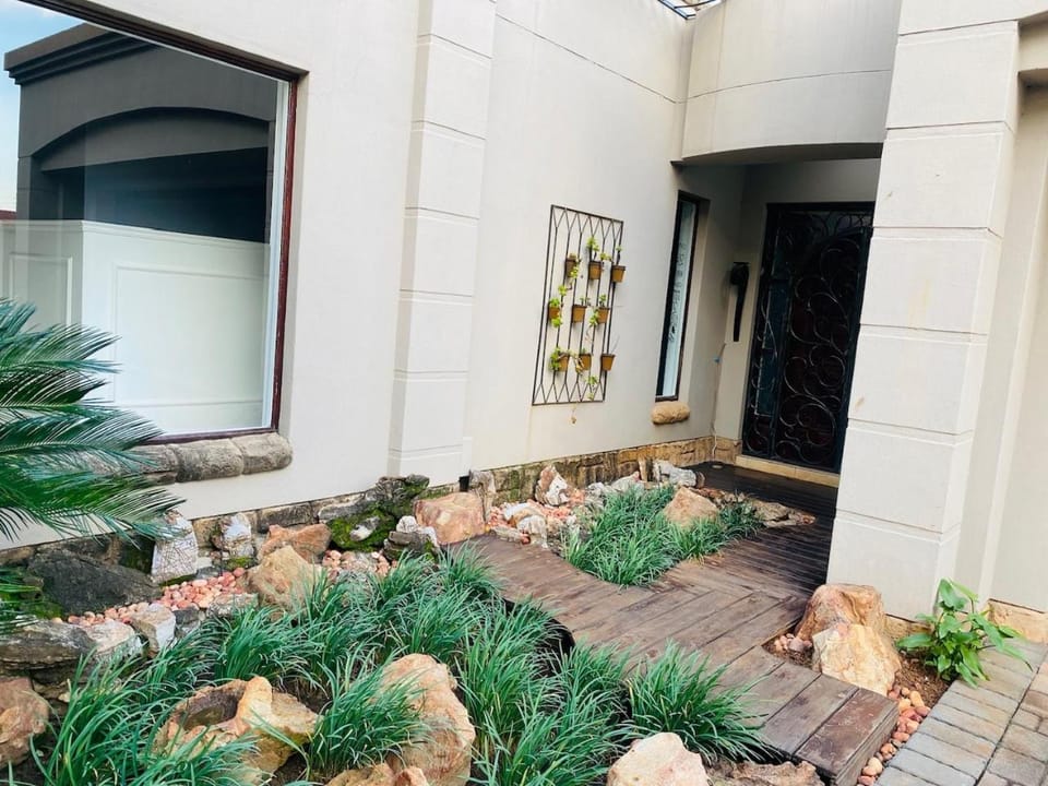 Garden, Garden view