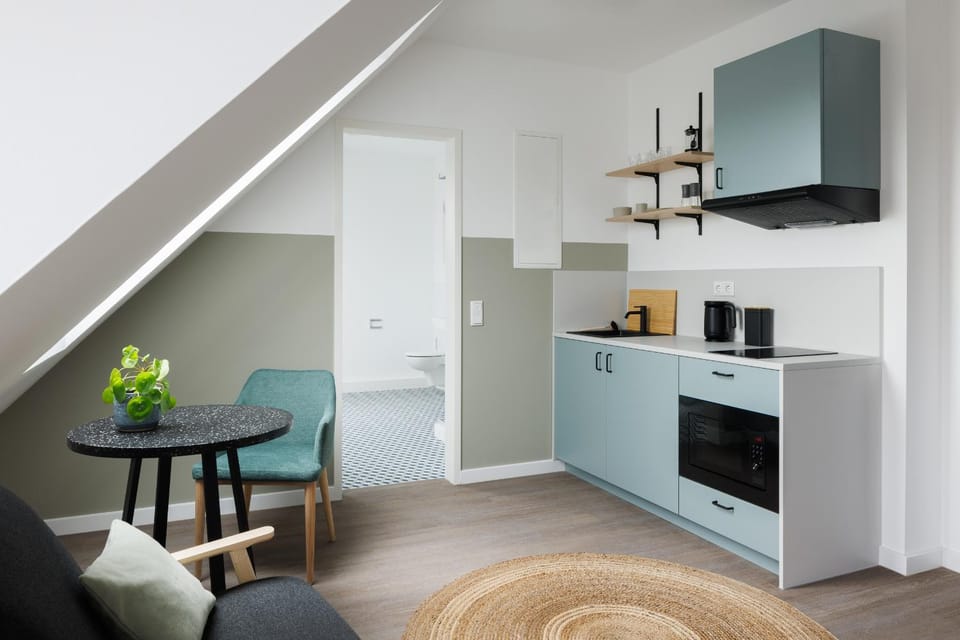 Dining area, kitchen