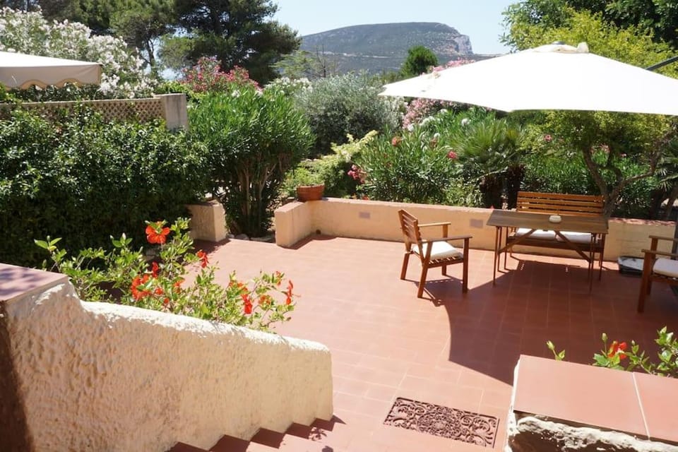 Villa Bougainvillea Apartment in Sardinia