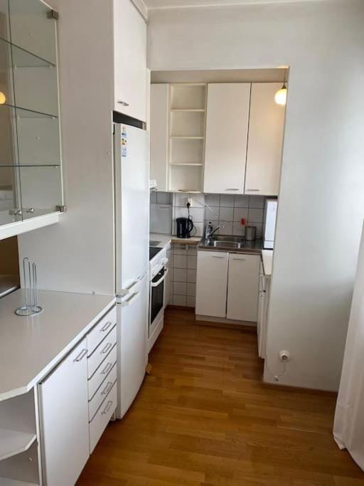 Kotimaailma - 2MH asunto lähellä malmin palveluita Apartment in Helsinki