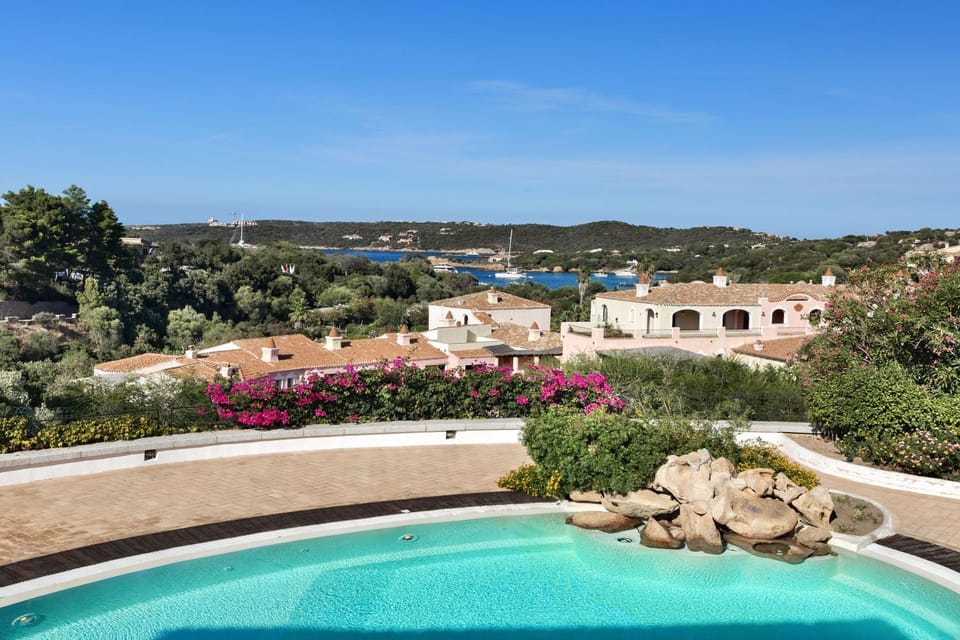 Beautiful Il Giardino degli Oleandri one bedroom Premium sleeps 4 Apartment in Sardinia
