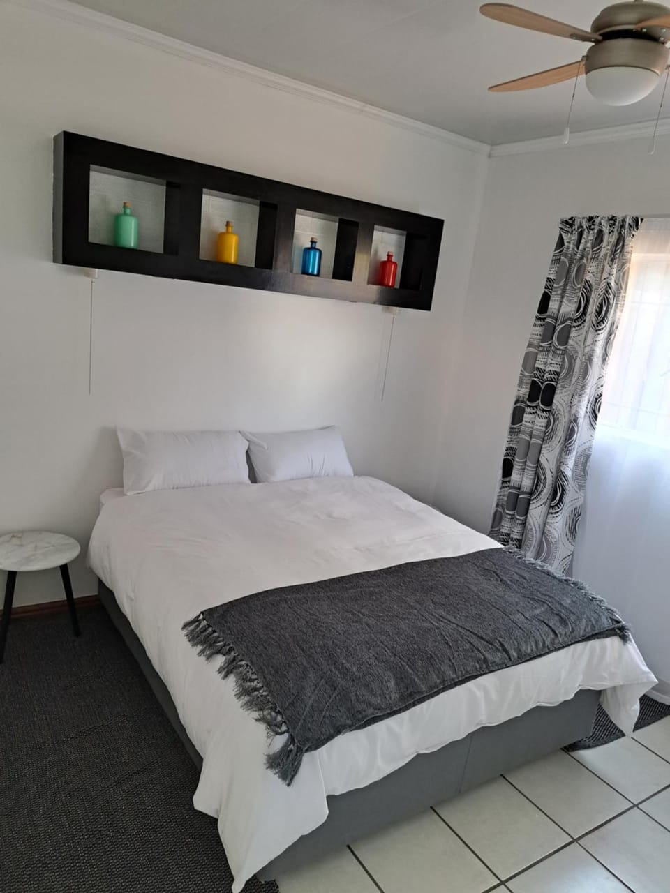 Bed, Bedroom, fireplace