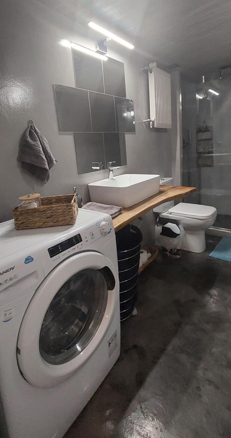 Shower, Bathroom, washing machine