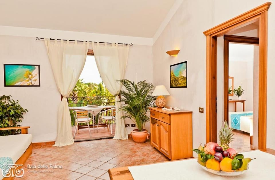 Classical Residence Baia delle Palme 2 Bedroom num1228 Apartment in Sardinia